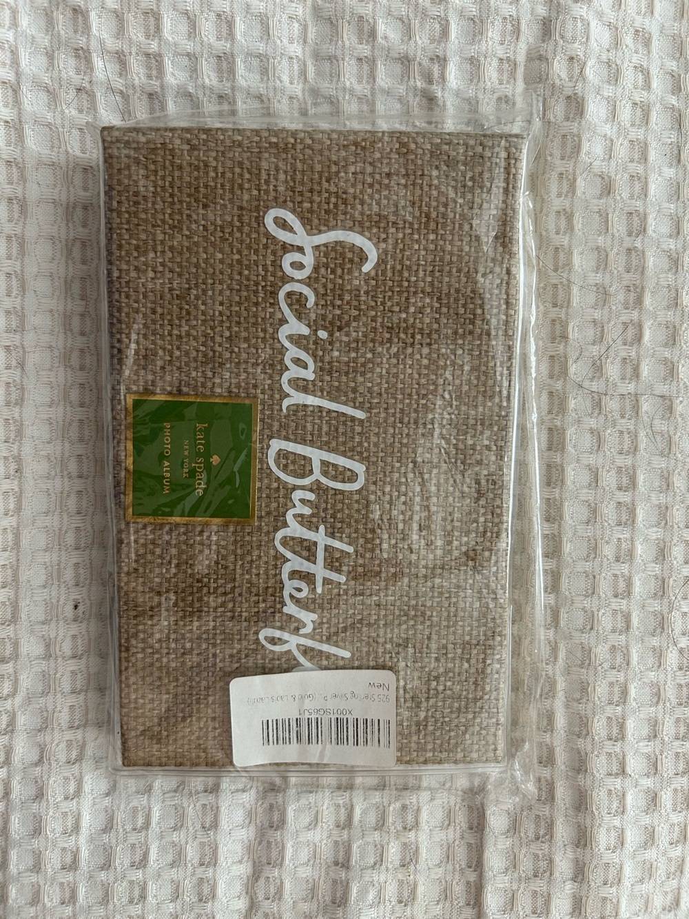 KATE SPADE Neutral Beige Waffle Social Butterfly 4x6 photo album